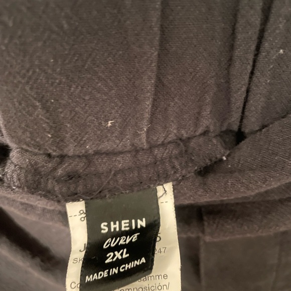 Linen Shorts with Stretch Waistband - Picture 5 of 6